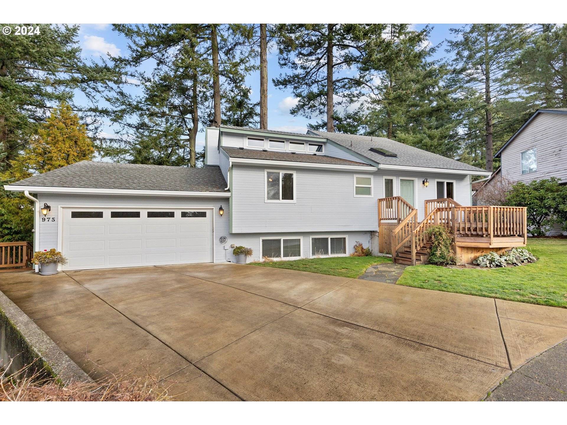 Gresham, OR 97080,975 SW FLORENCE CT