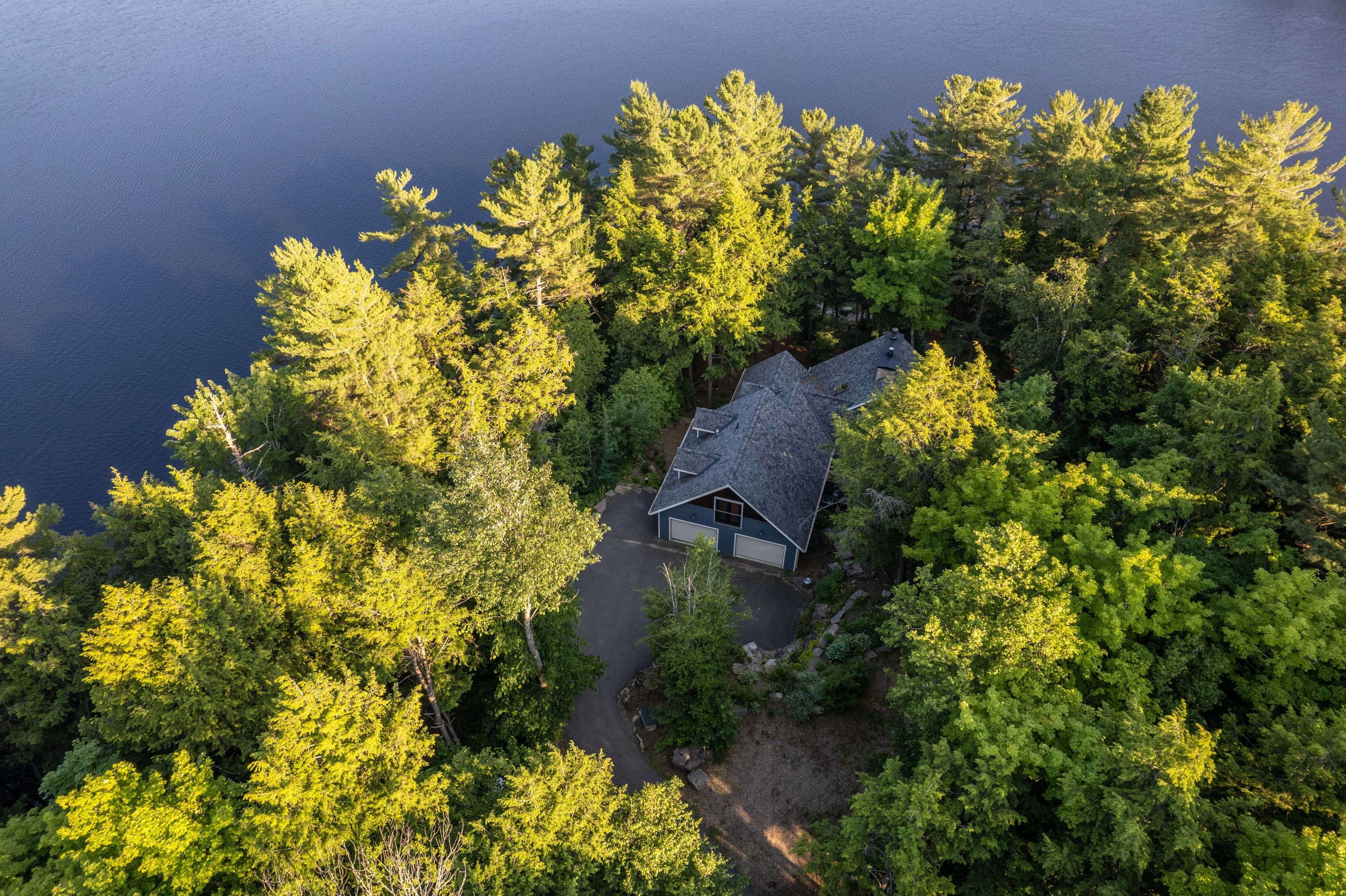 Muskoka, ON P0B 1A0,1042 Truscott PL