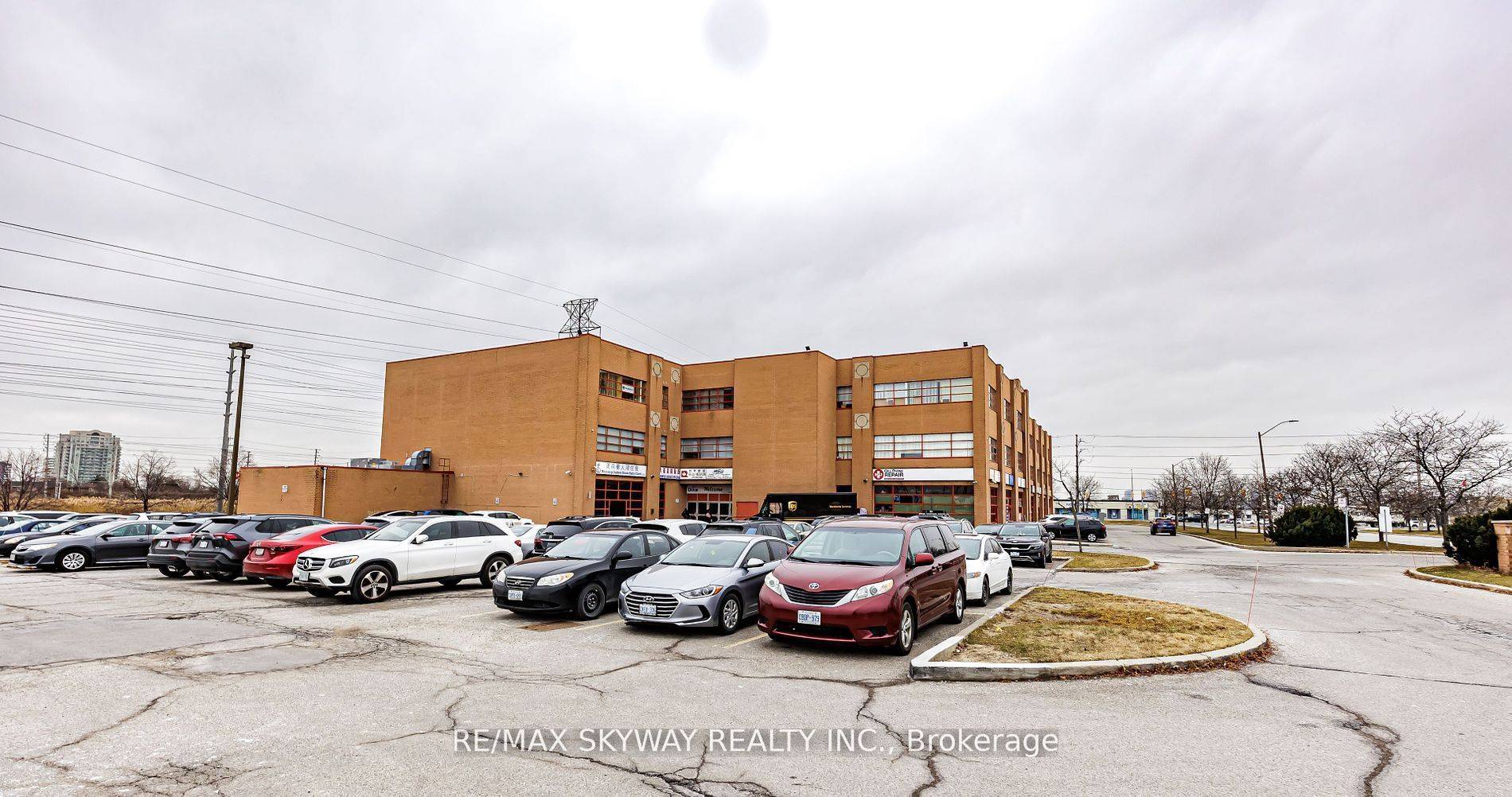 Mississauga, ON L4W 5G6,1550 South Gateway RD #213