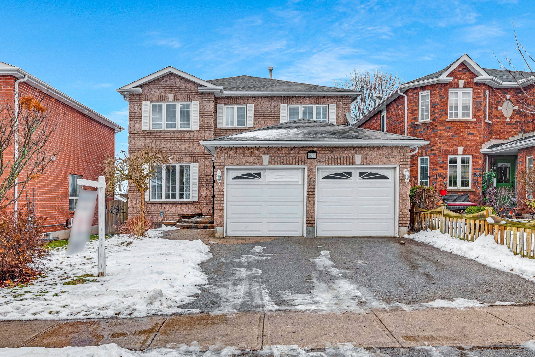 Barrie, ON L4M 6N5,31 Brown Wood DR