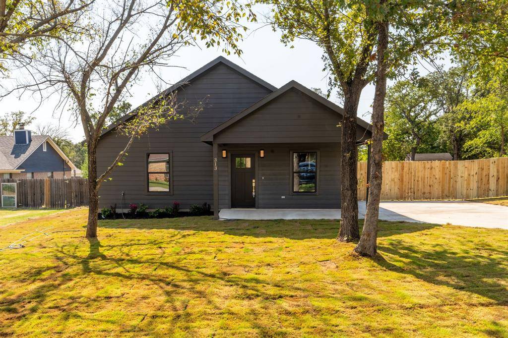 Azle, TX 76020,313 Hickorywood Street