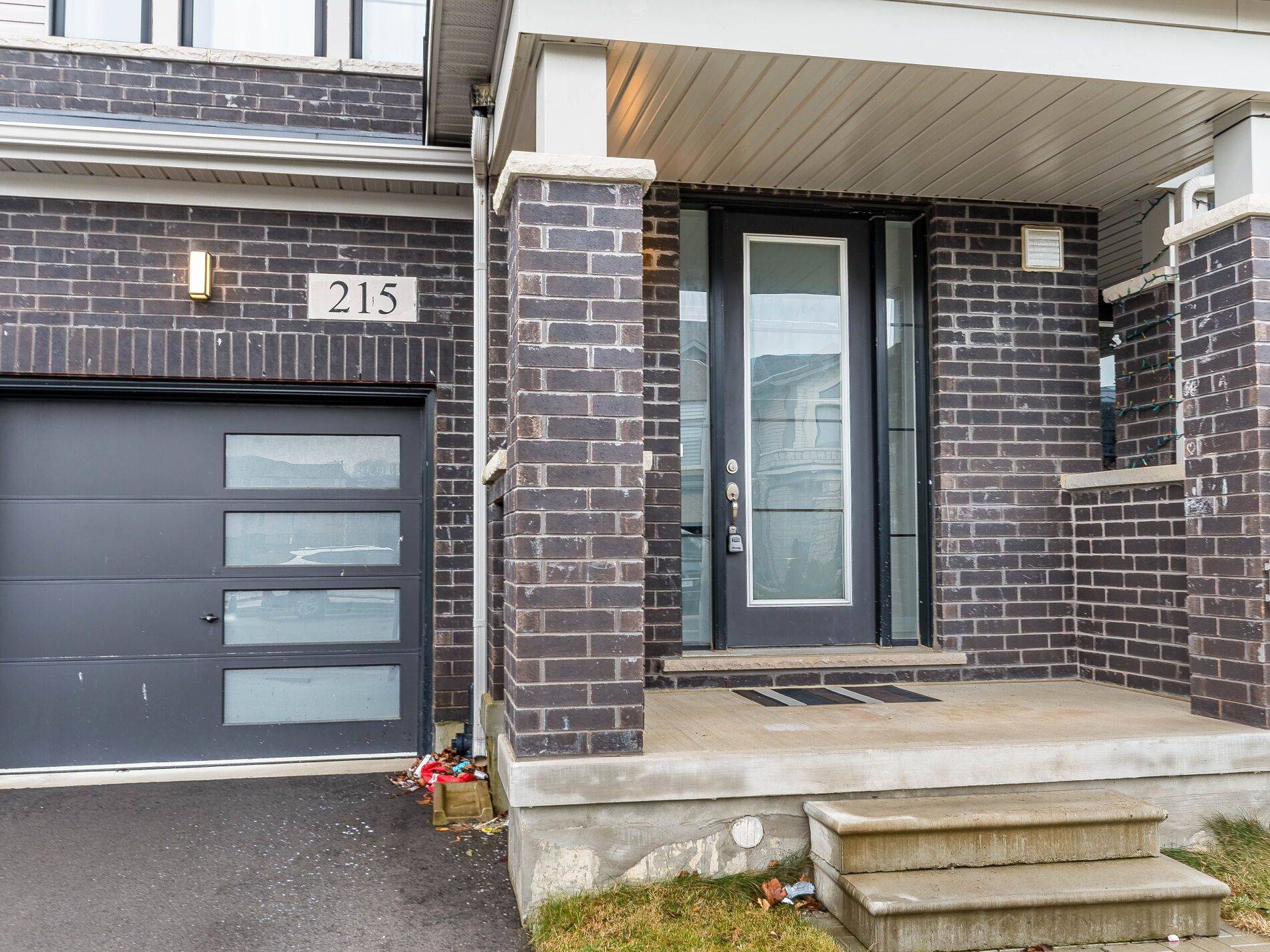 Hamilton, ON L0R 1W0,215 Provident WAY