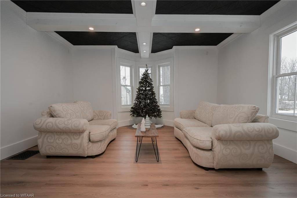 121 SOVEREEN ST, Norfolk County, ON N4B 1L7