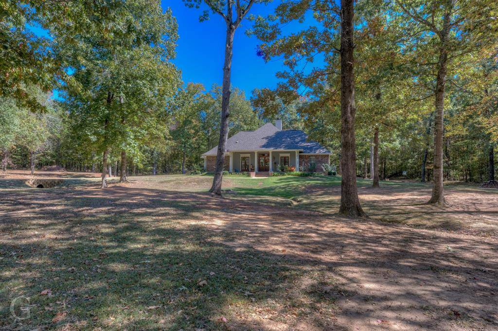 Benton, LA 71006,120 Oak Leaf Trail