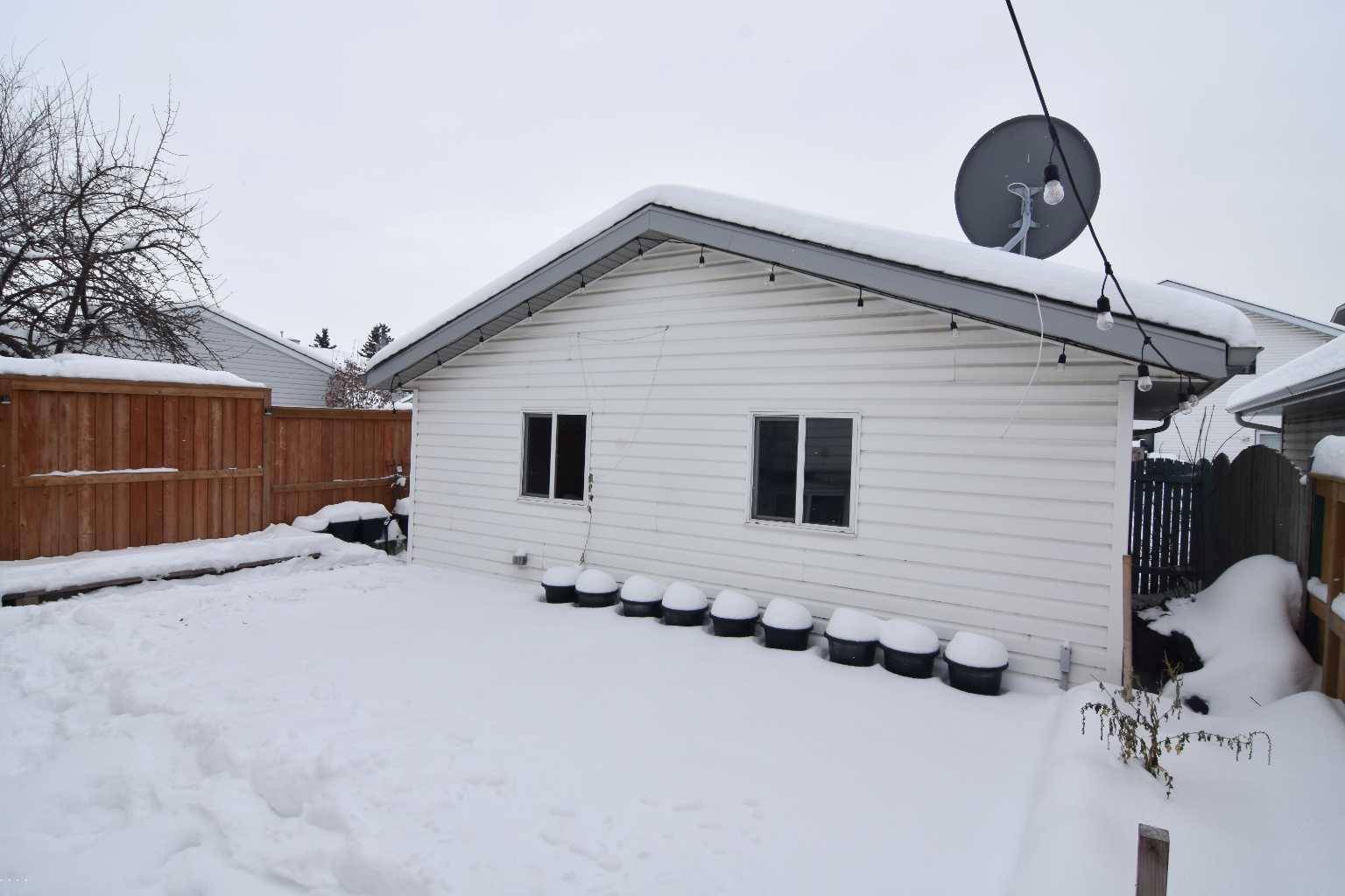 Calgary, AB T1Y 6X1,227 Costa Mesa Close NE