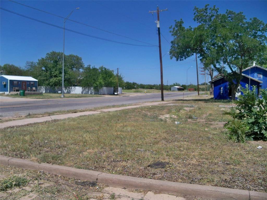 Coleman, TX 76834,502 WALNUT Street