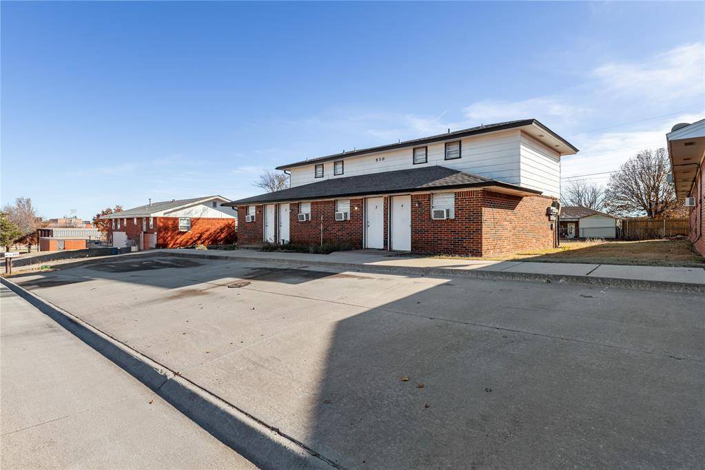 Weatherford, OK 73096,510 W Davis Avenue