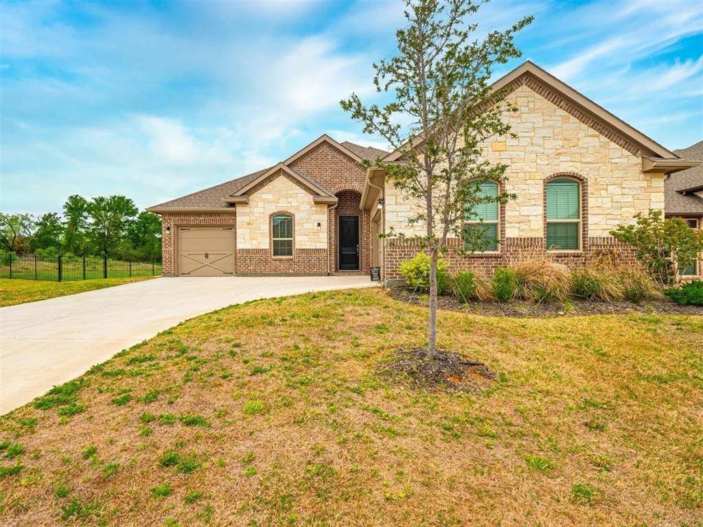 Mansfield, TX 76063,905 Bailey Lane