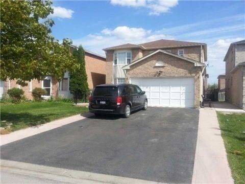 Brampton, ON L6Y 4K7,9 Hawkway CT