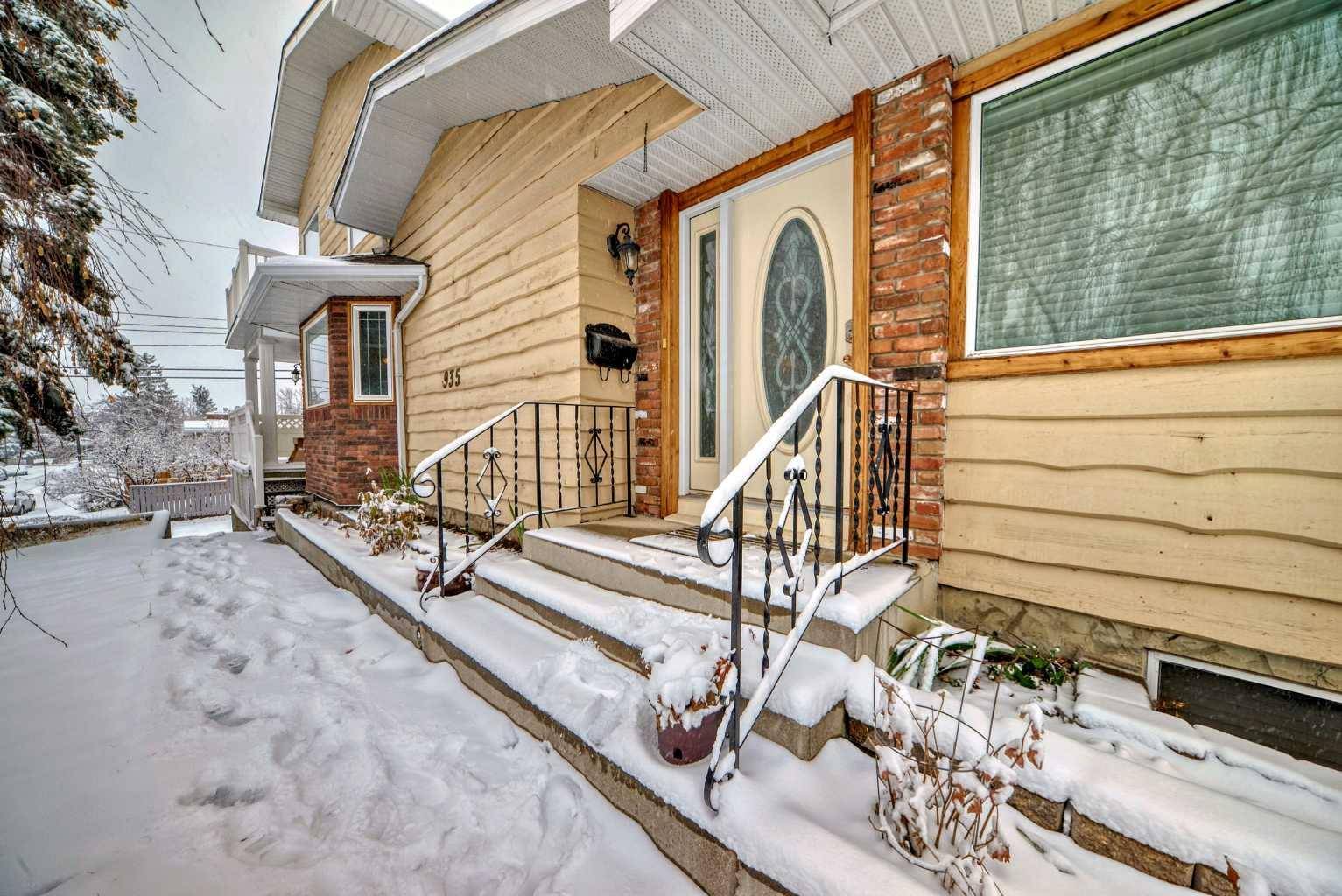 Calgary, AB T2K 4N9,935 Hunterston HL NW