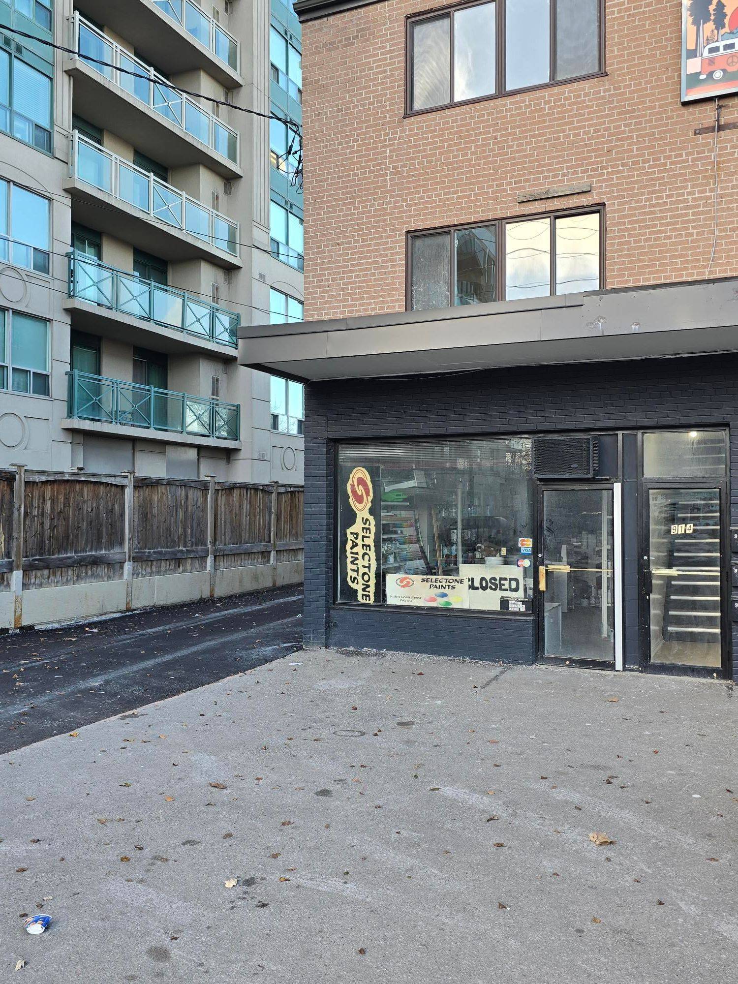 Toronto C06, ON M3H 2T6,914 Sheppard AVE W #1