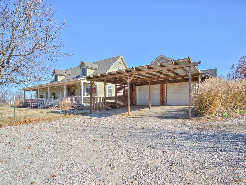 Tuttle, OK 73089,835 County Street 2917