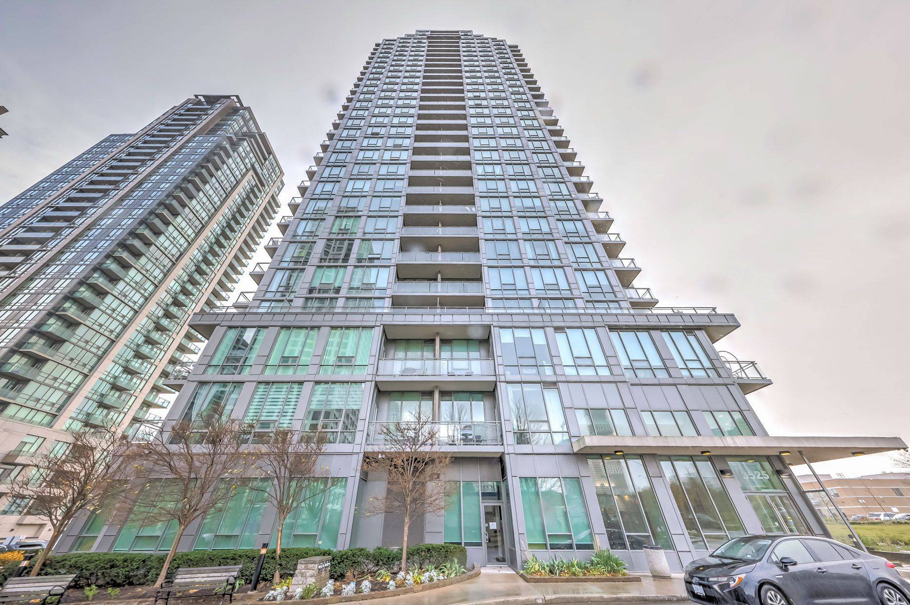 Mississauga, ON L5B 0C2,3525 Kariya DR #3303