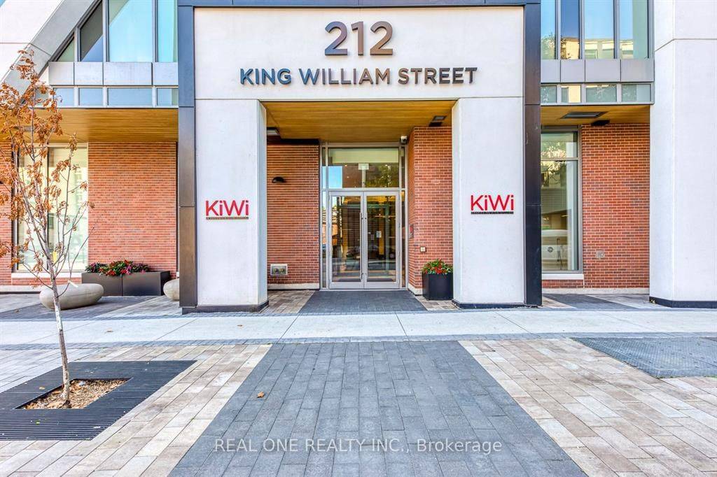 Hamilton, ON L8R 0A7,212 King William ST #1212