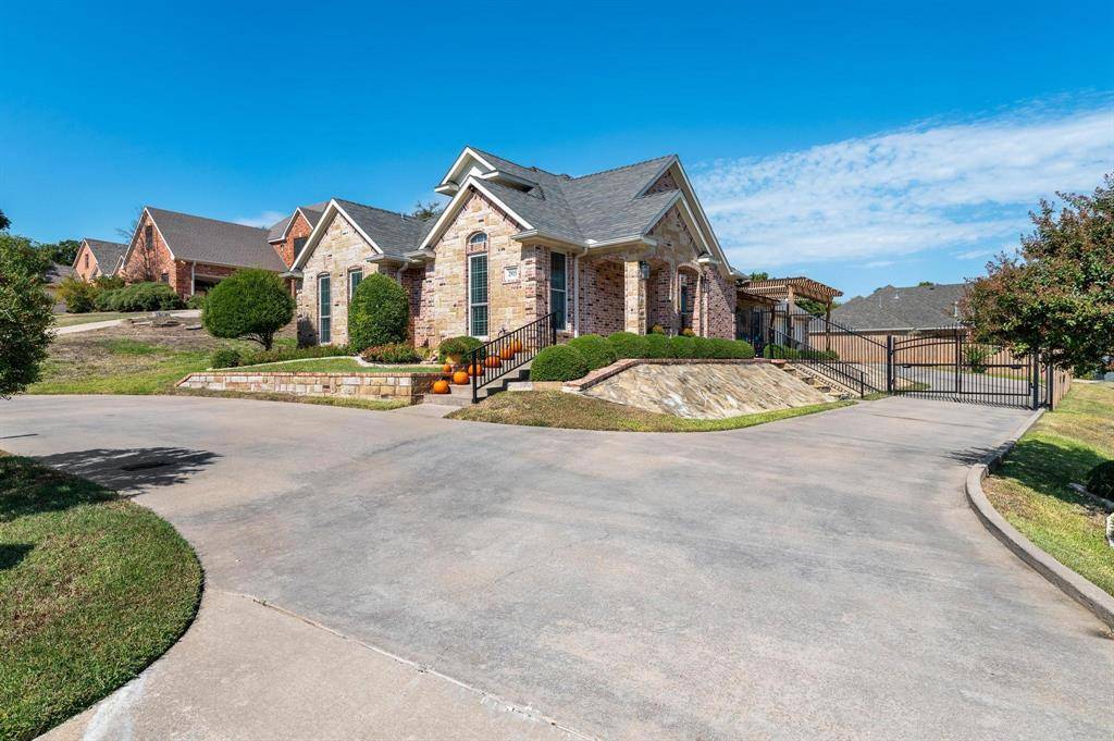 Denison, TX 75020,2915 Village Circle