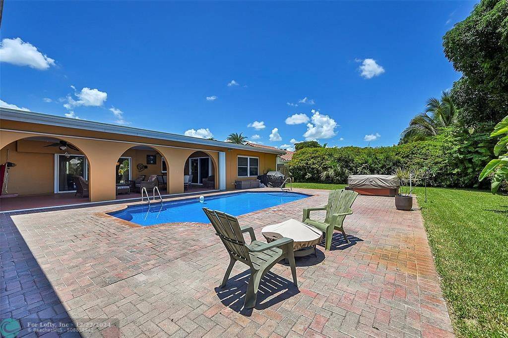 Plantation, FL 33317,680 SW 75th Terrace