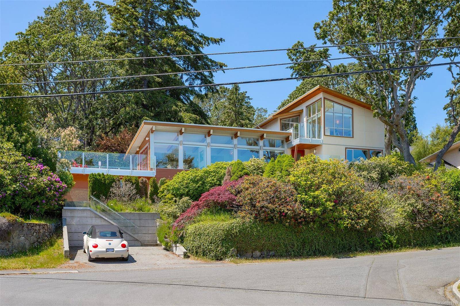 Saanich, BC V8P 3G1,2597 Vista Bay Rd