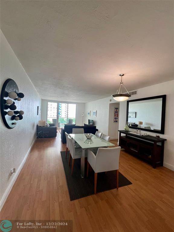 Hollywood, FL 33019,3801 S Ocean Dr  #4Y