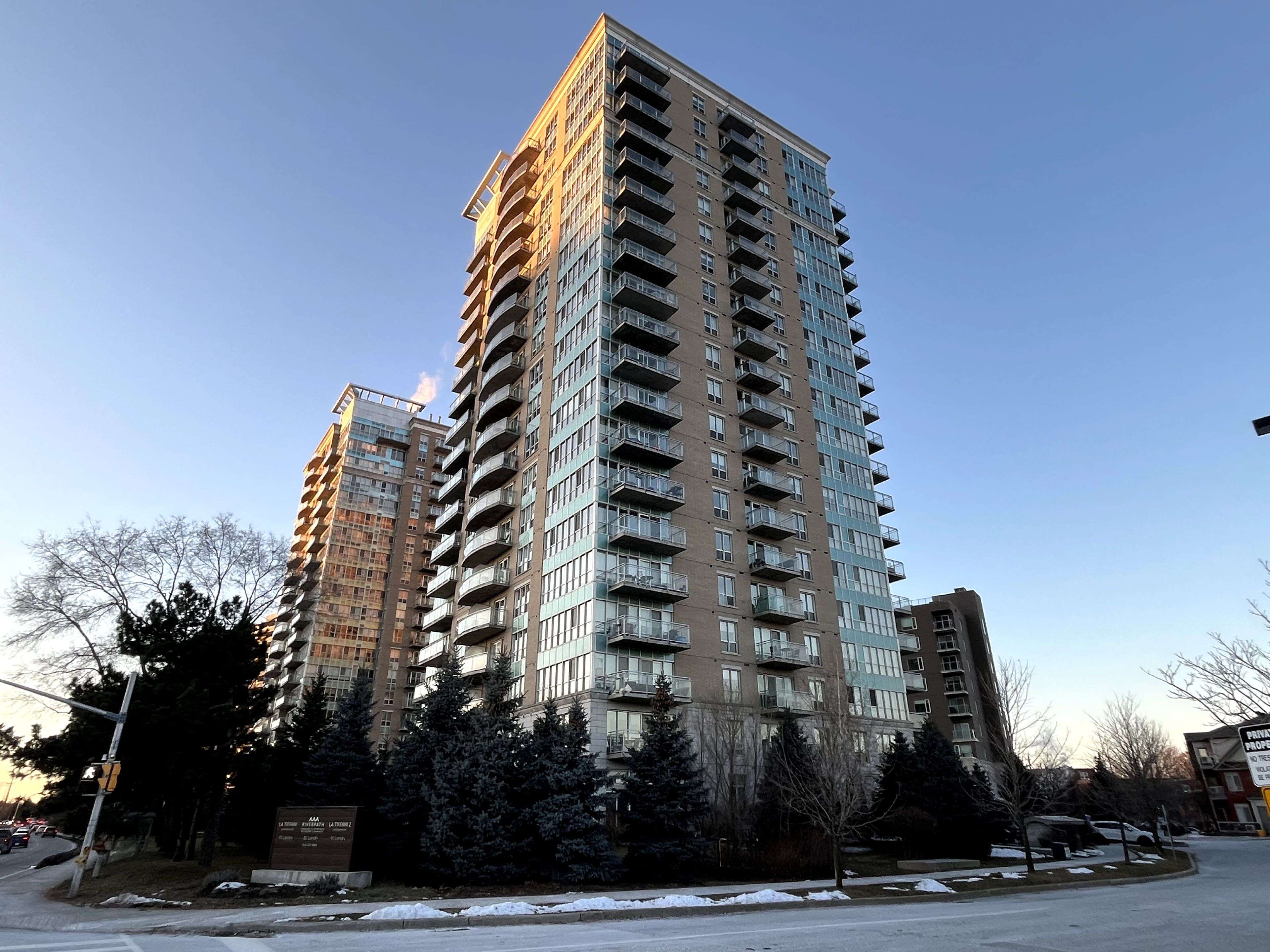 Vanier And Kingsview Park, ON K1L 0A9,90 Landry ST #1205