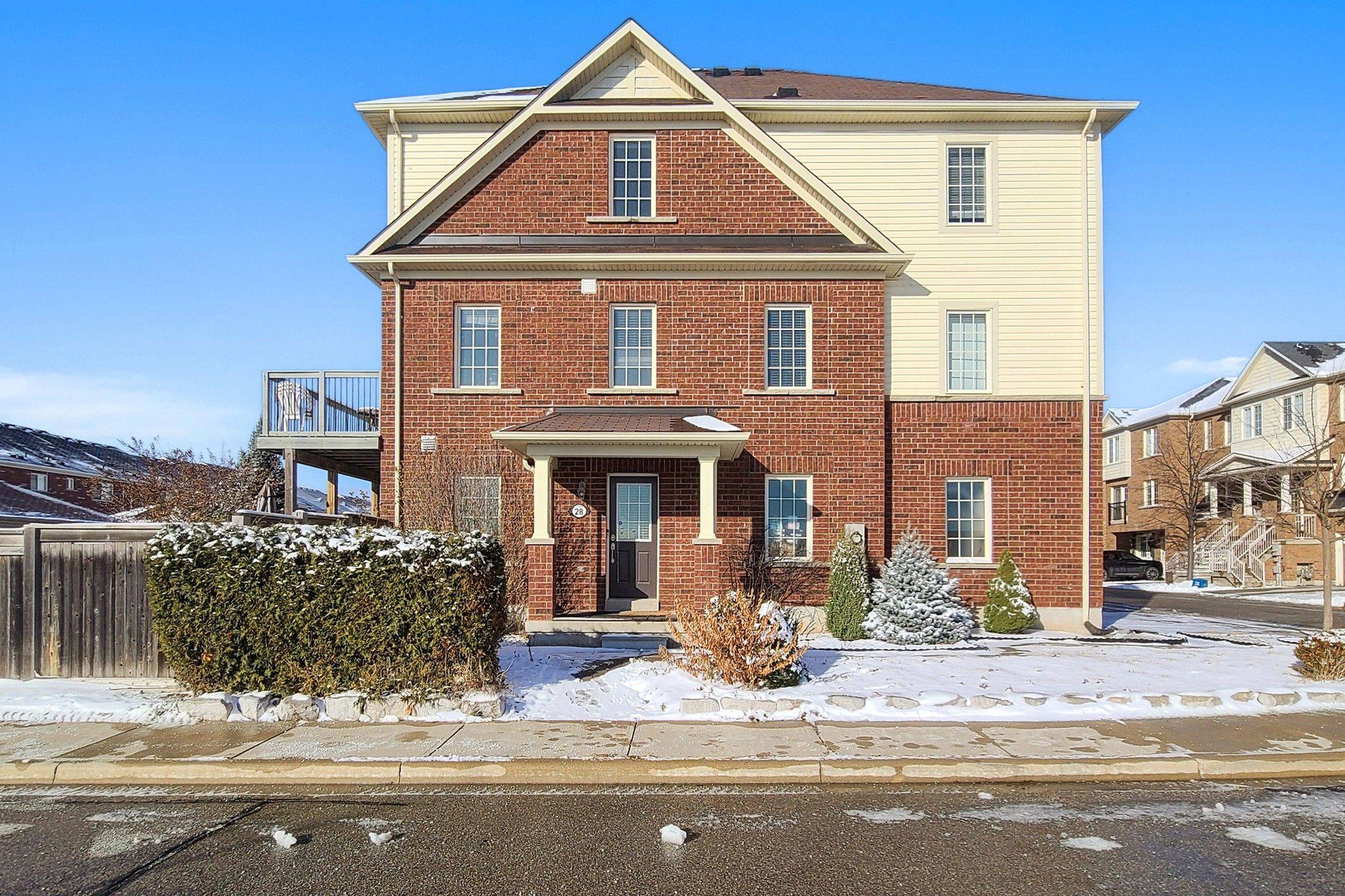 Oakville, ON L6M 0L5,2186 Fiddlers WAY #28