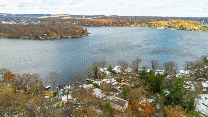 Hopatcong Boro, NJ 07843,6 Wildwood Shores Dr