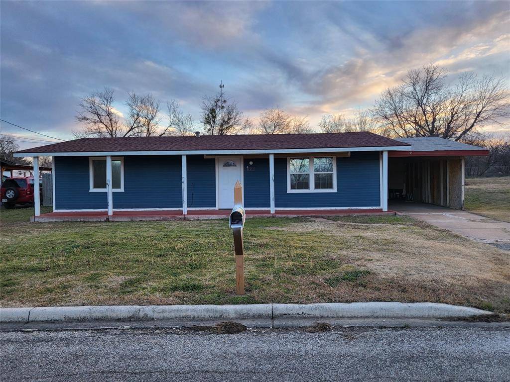 Jacksboro, TX 76458,623 W Mesquite Street