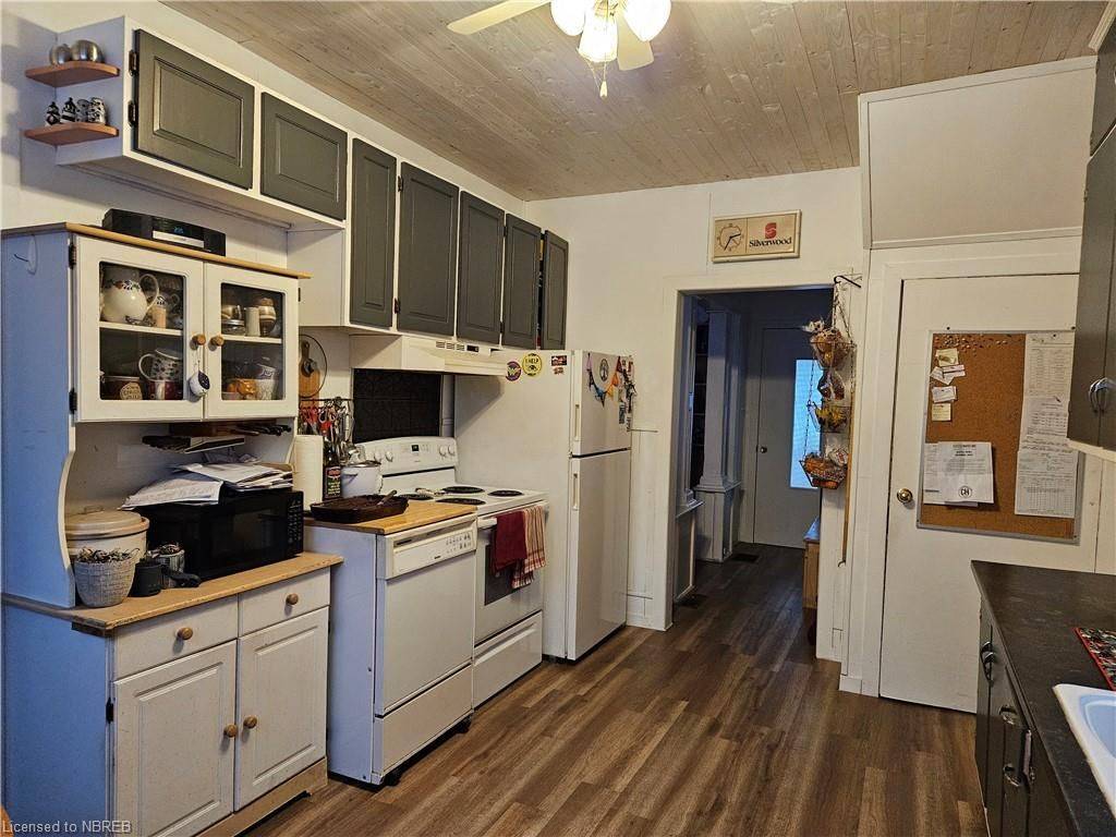 860 MAIN ST, Callander, ON P0H 1H0