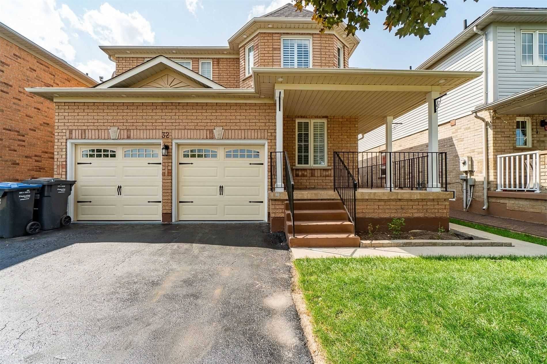 Brampton, ON L7A 2E1,32 Gold Park PL