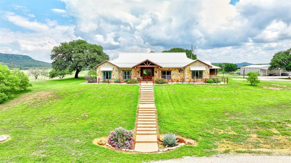 Santo, TX 76472,1084 Beddo Mountain Road