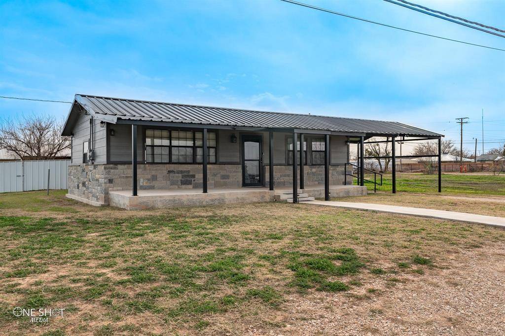 Aspermont, TX 79502,221 S Bryan Avenue