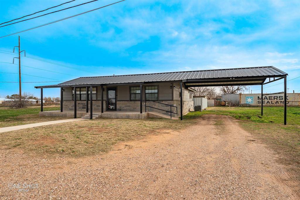 Aspermont, TX 79502,221 S Bryan Avenue