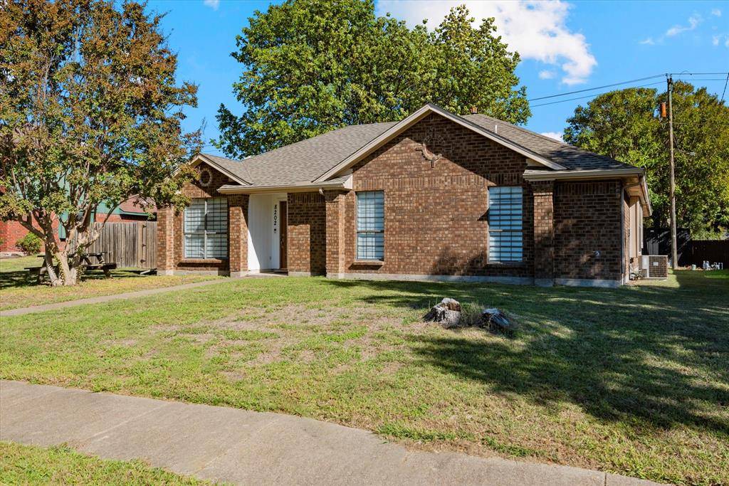 Rowlett, TX 75088,8202 Meadowlark Lane