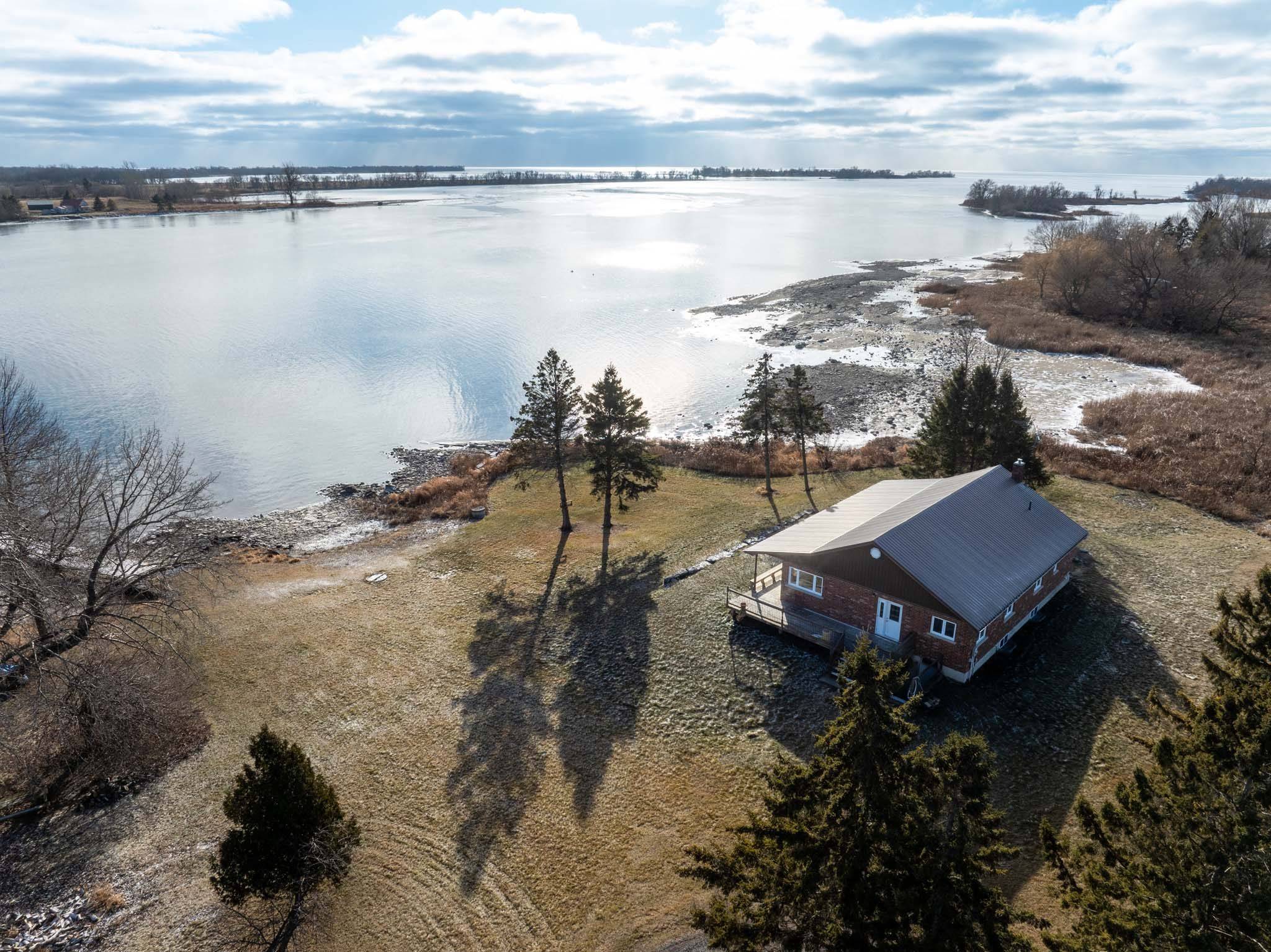 Frontenac Islands, ON K0H 2Y0,1125 Nine Mile Point RD