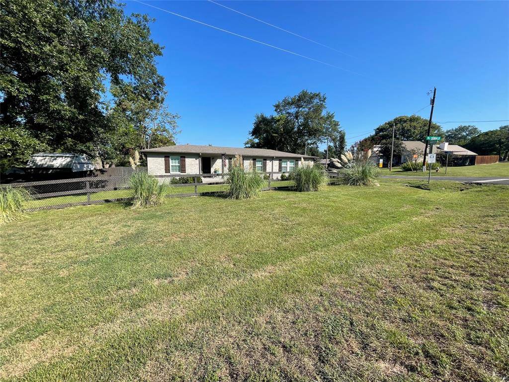 Mineola, TX 75773,651 Inwood Street