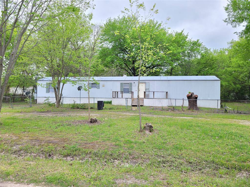 West Tawakoni, TX 75474,925 Redoak Drive