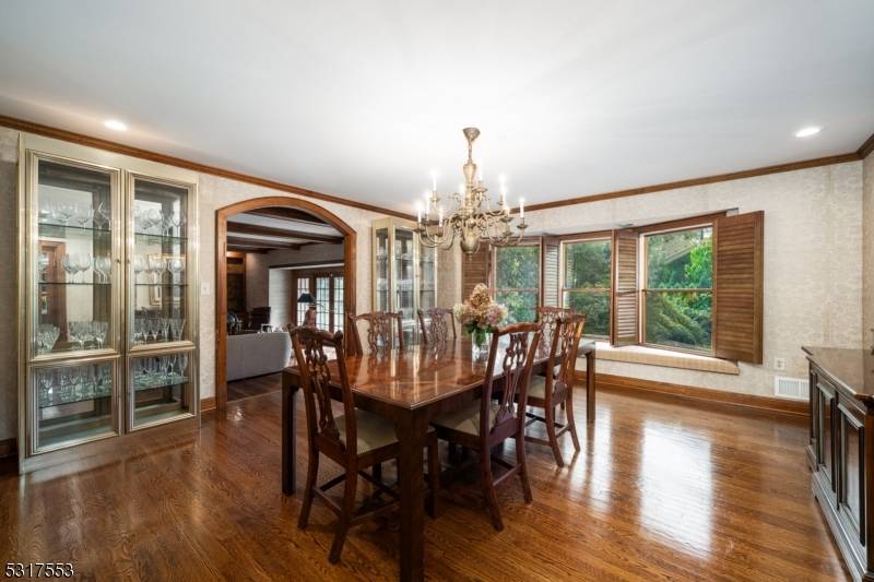 Bernardsville Boro, NJ 07924,303 Mendham Rd