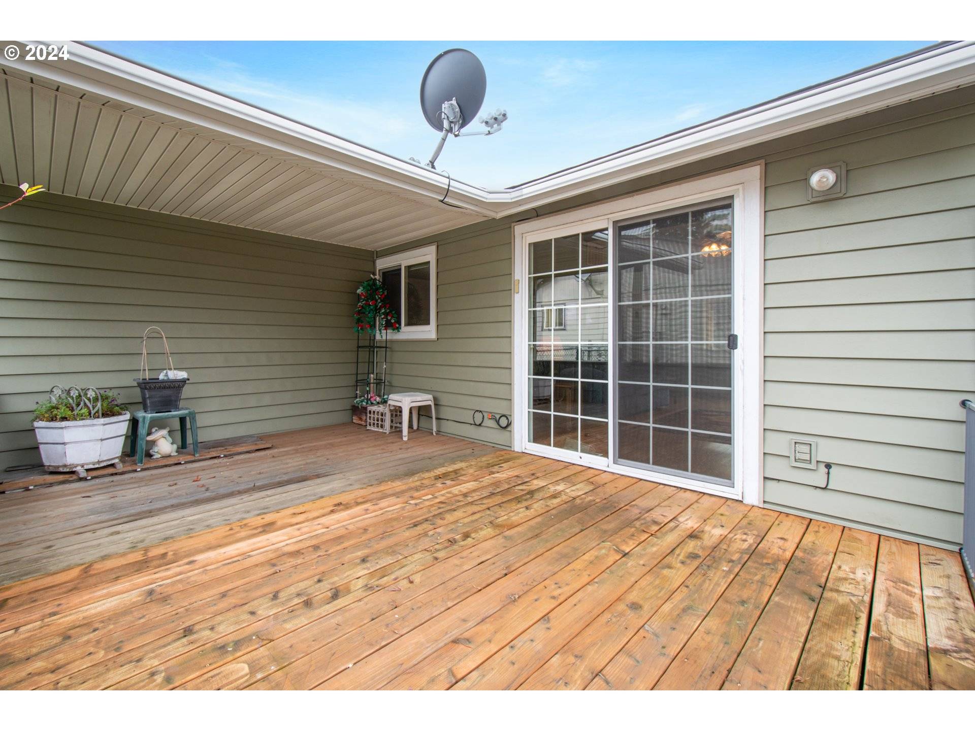 717 NW 3RD AVE, Battle Ground, WA 98604