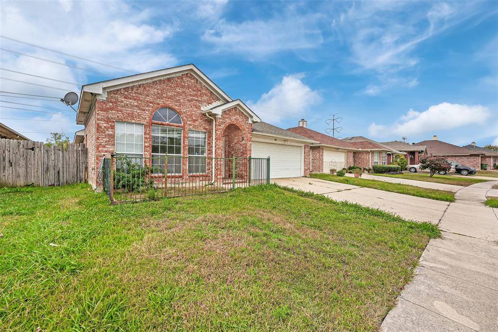 Arlington, TX 76001,808 W Colony Drive