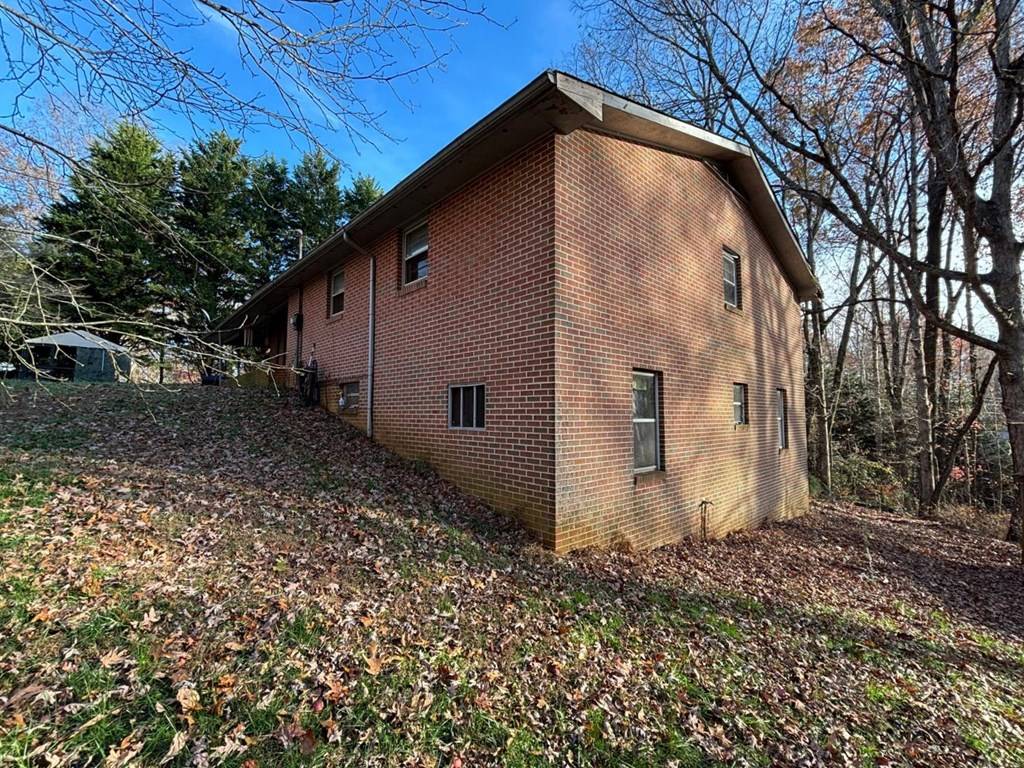 Ellijay, GA 30540,1783 Roberts Ridge Road