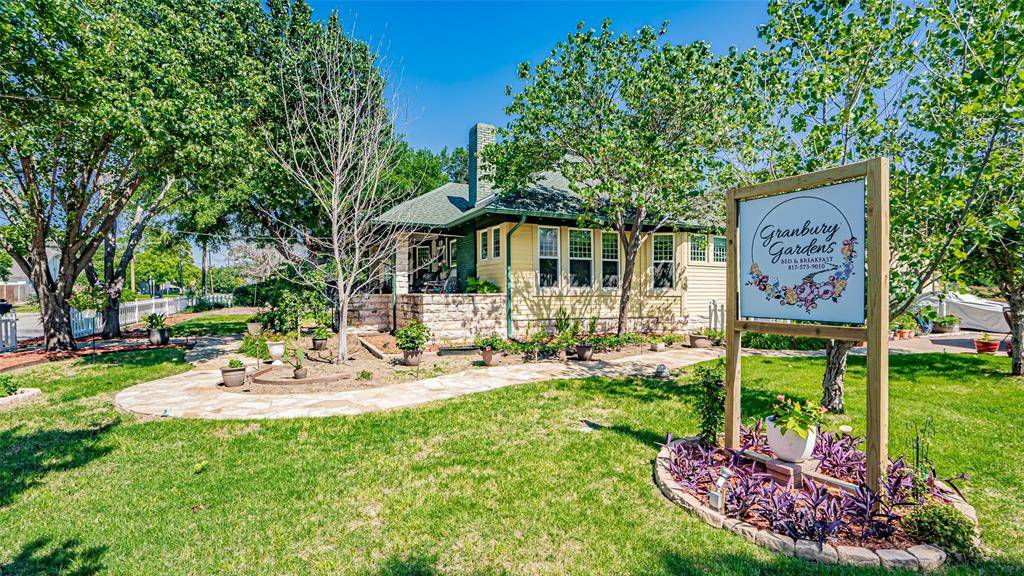 Granbury, TX 76048,321 W Doyle Street