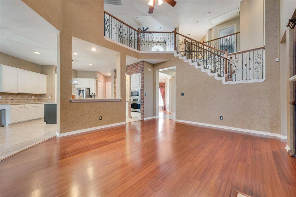 Rowlett, TX 75089,9801 Fairway Vista Drive