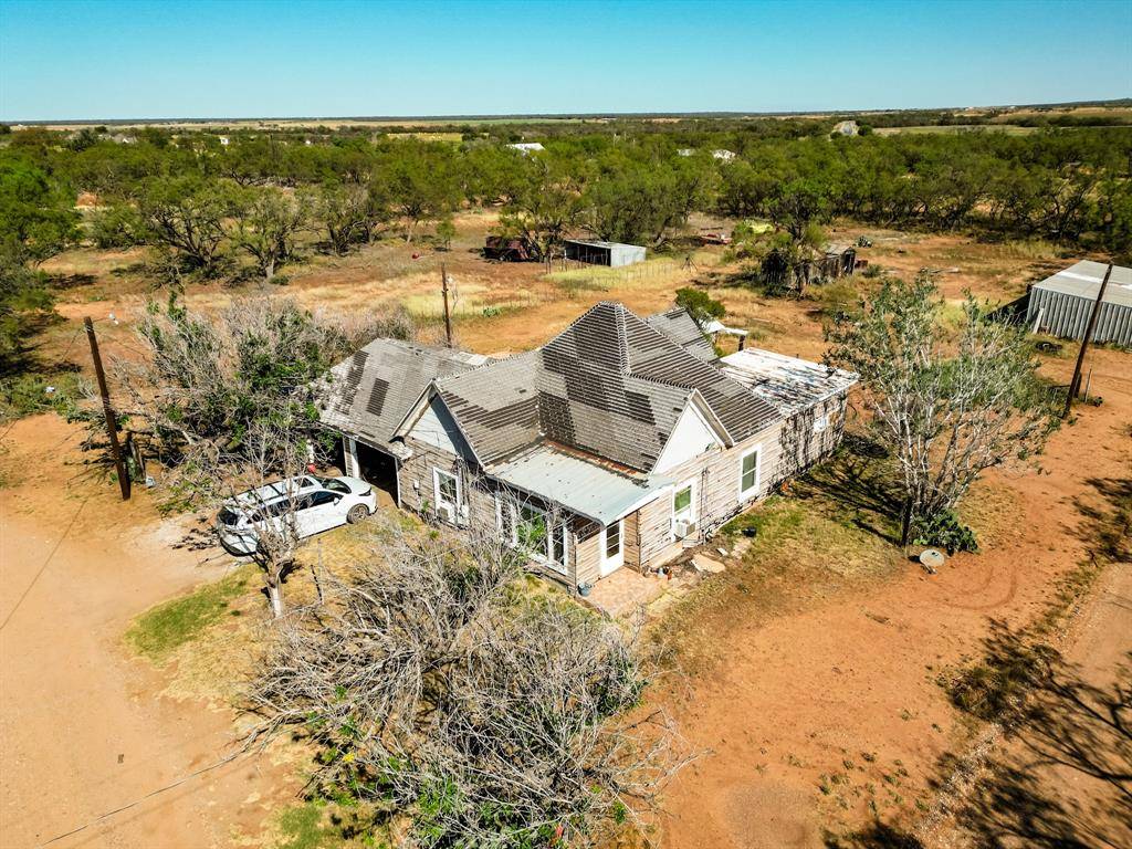 Sylvester, TX 79560,712 County Road 819