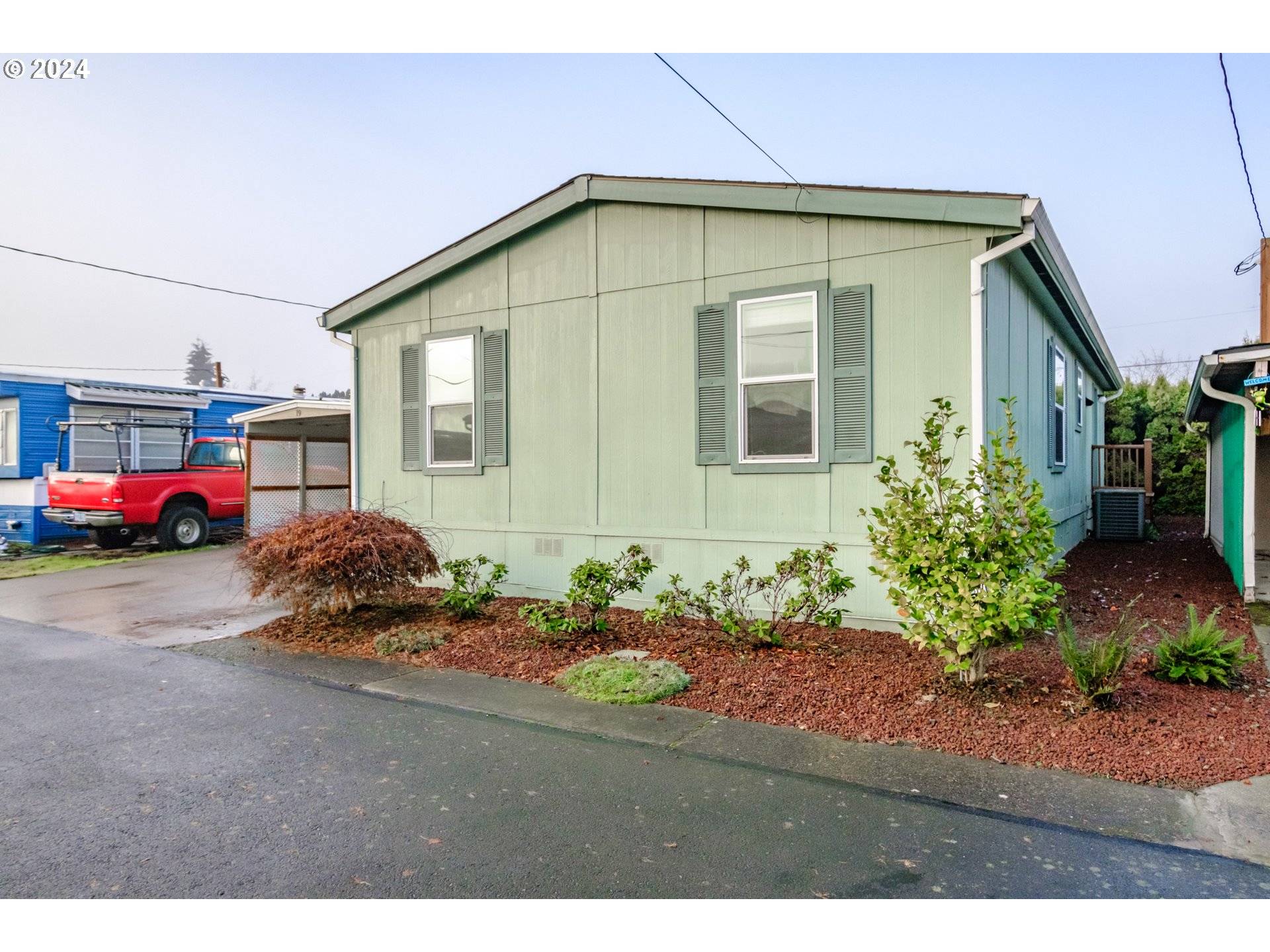 Salem, OR 97301,3346 SUNNYVIEW RD #19