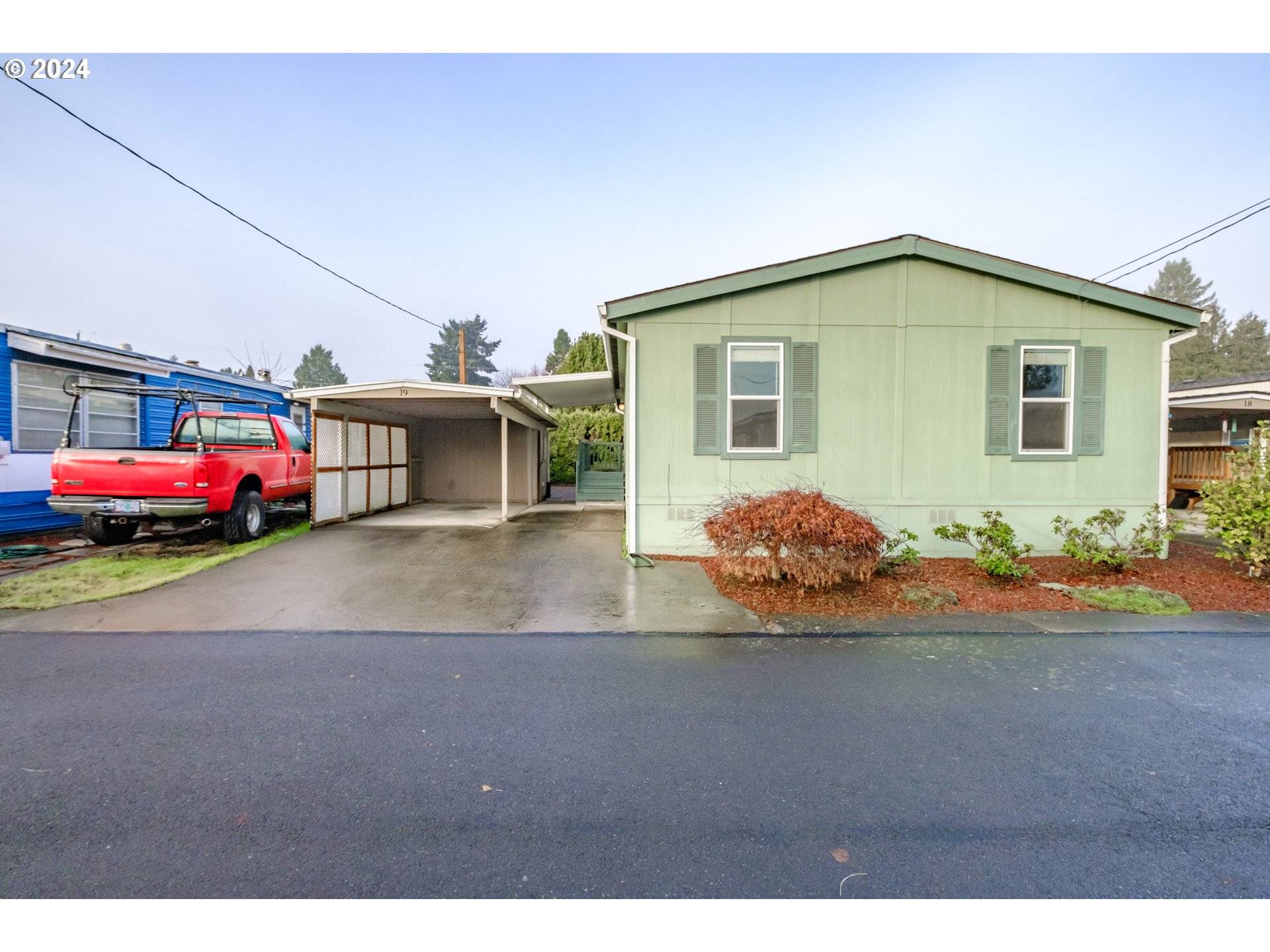 Salem, OR 97301,3346 SUNNYVIEW RD #19