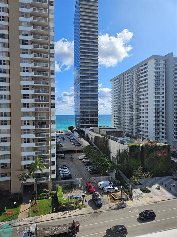 Hallandale Beach, FL 33009,1985 S Ocean Dr  #8Q