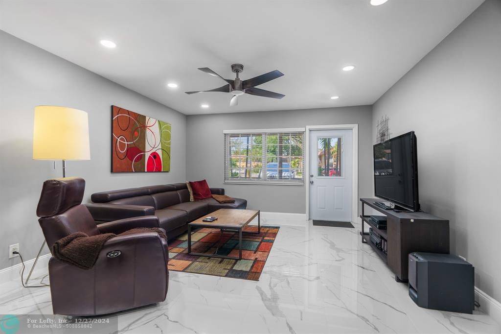 Wilton Manors, FL 33305,1940 NE 2nd Ave #114J