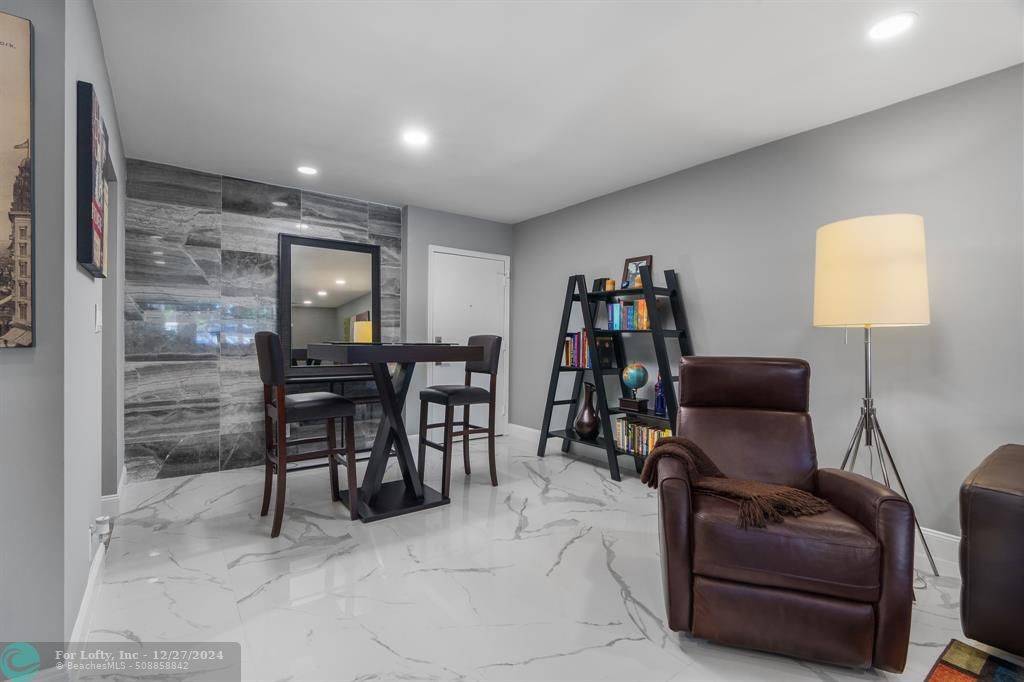 Wilton Manors, FL 33305,1940 NE 2nd Ave #114J