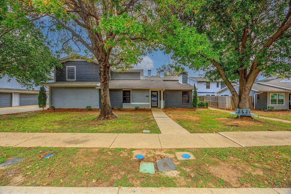 Hurst, TX 76053,640 Ridgeline Drive