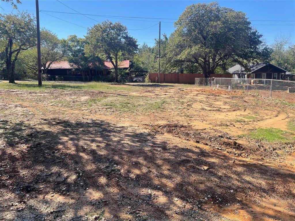 Alvarado, TX 76009,104 Red Oak Street