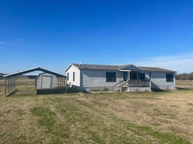 Savoy, TX 75479,945 County Road 1240 Road